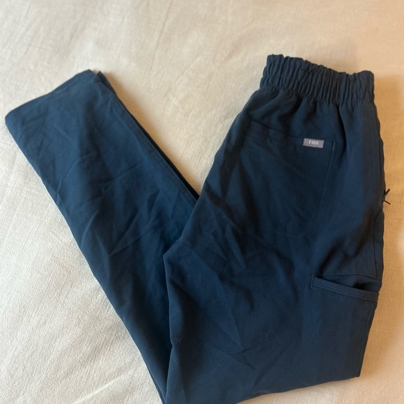 Figs | Catarina Scrubs - Picture 5 of 7